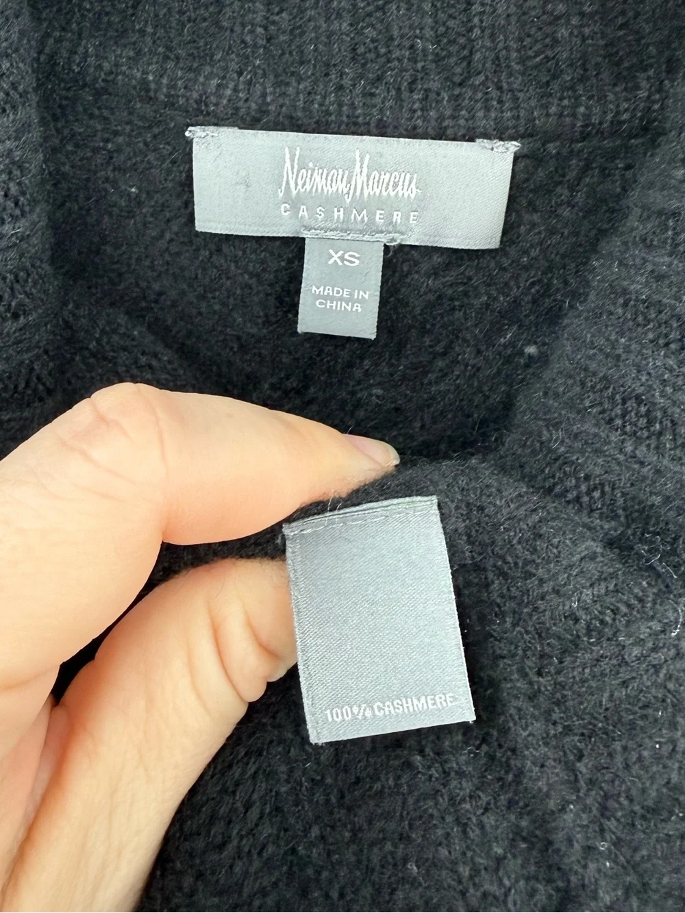 Neiman Marcus 100% Cashmere Cable Knit Poncho Sweater | Black | XS